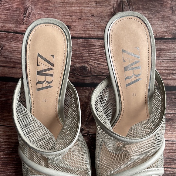 ZARA | Grey faux leather mesh high heel mules sandals - Picture 8 of 12